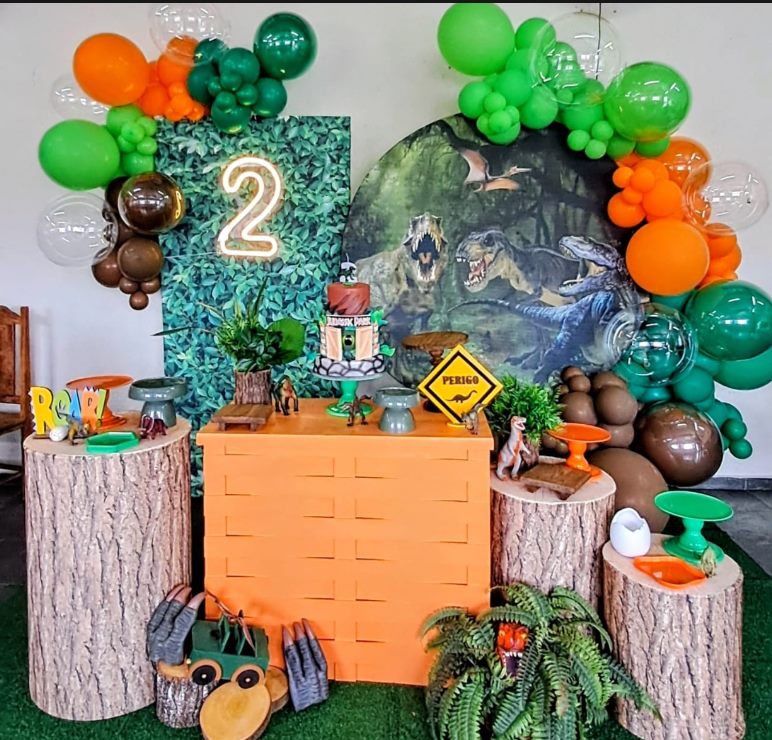 Decoração Pegue e Monte tema Dinossauros — Você Decora